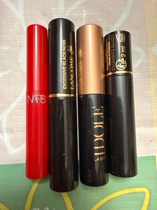 Mascara Samples Set - Picture 1 of 9